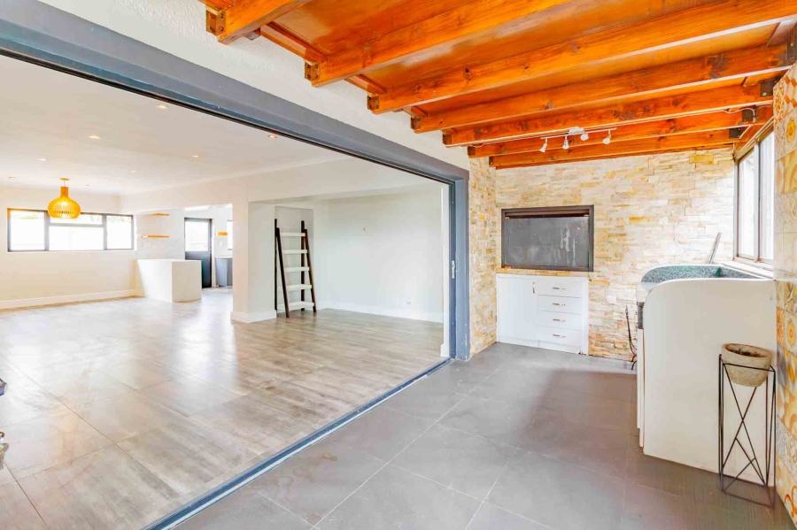 To Let 4 Bedroom Property for Rent in Milnerton Ridge Western Cape